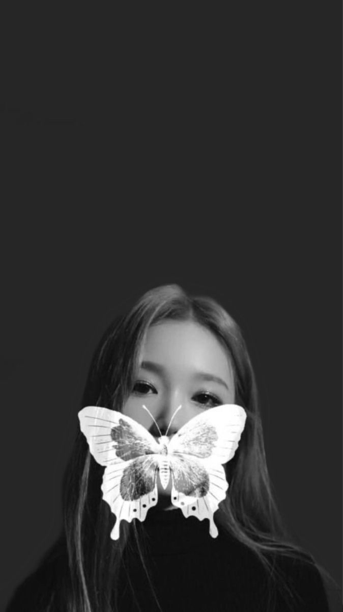 674x1200 gowon butterfly wallpaper— 이달의소녀 (LOOΠΔ)