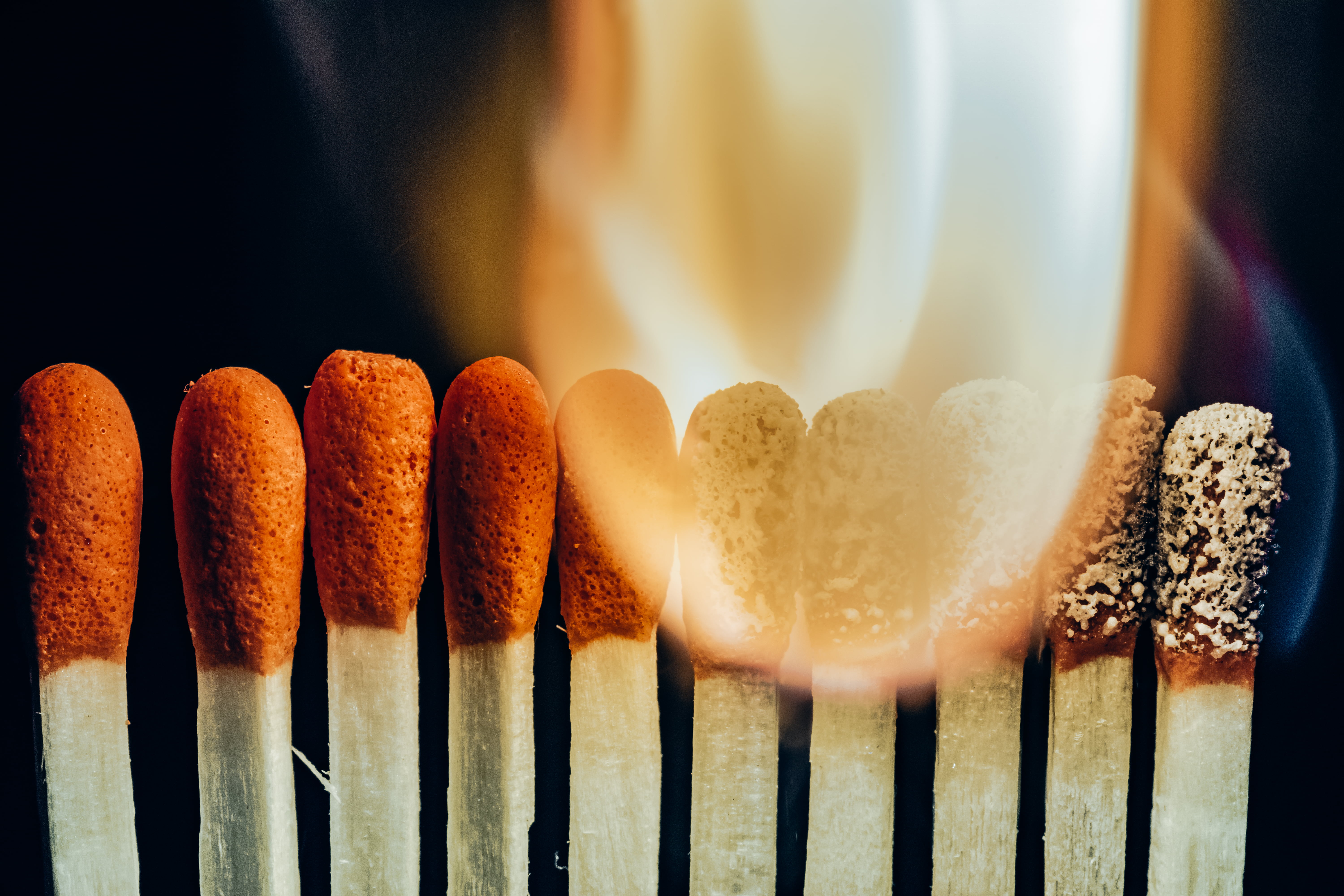 6000x4000 Closeup photo of burning matchsticks HD wallpaper
