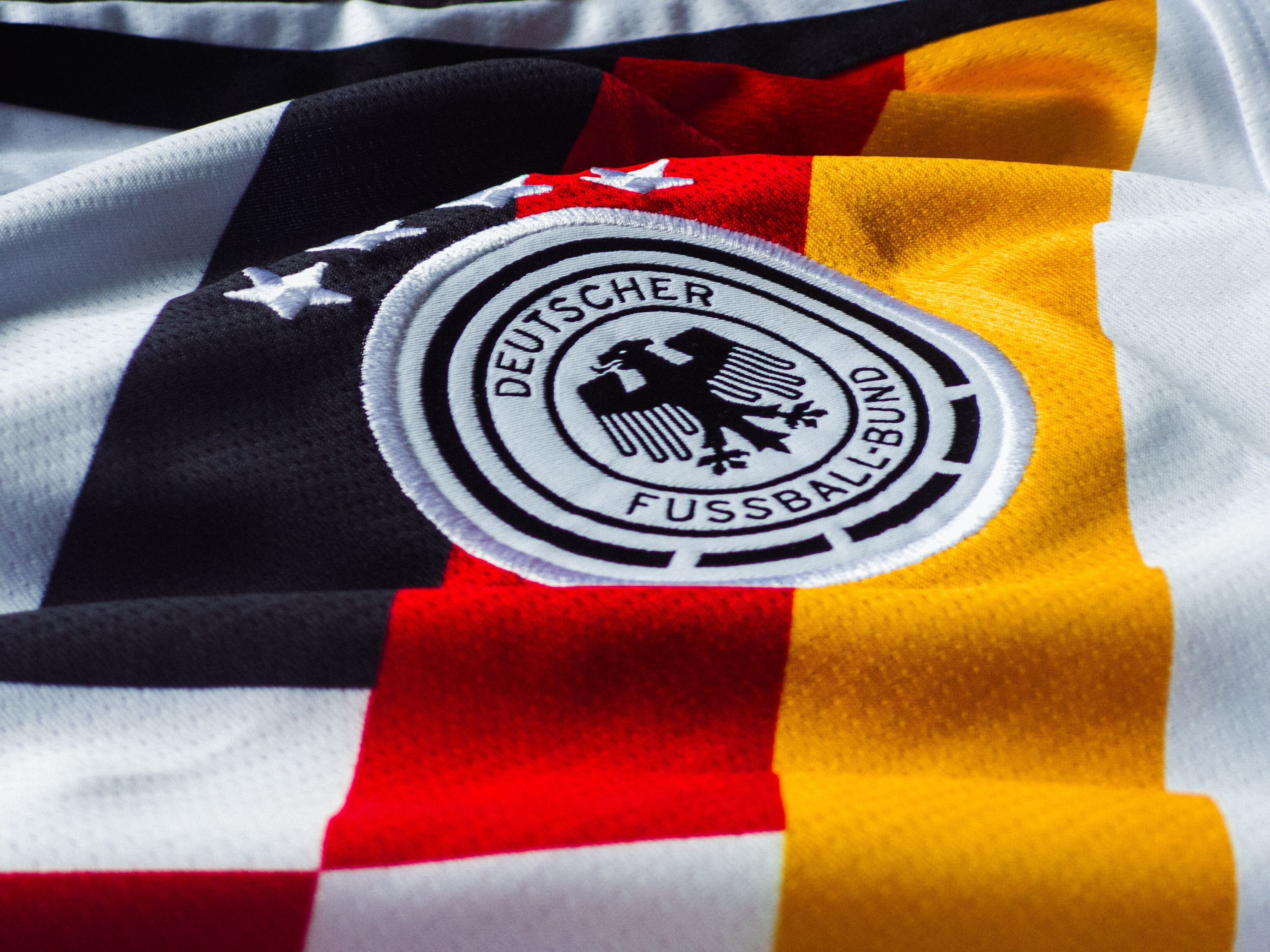 3264x2448 Close Up Of German National Football Jersey · Free