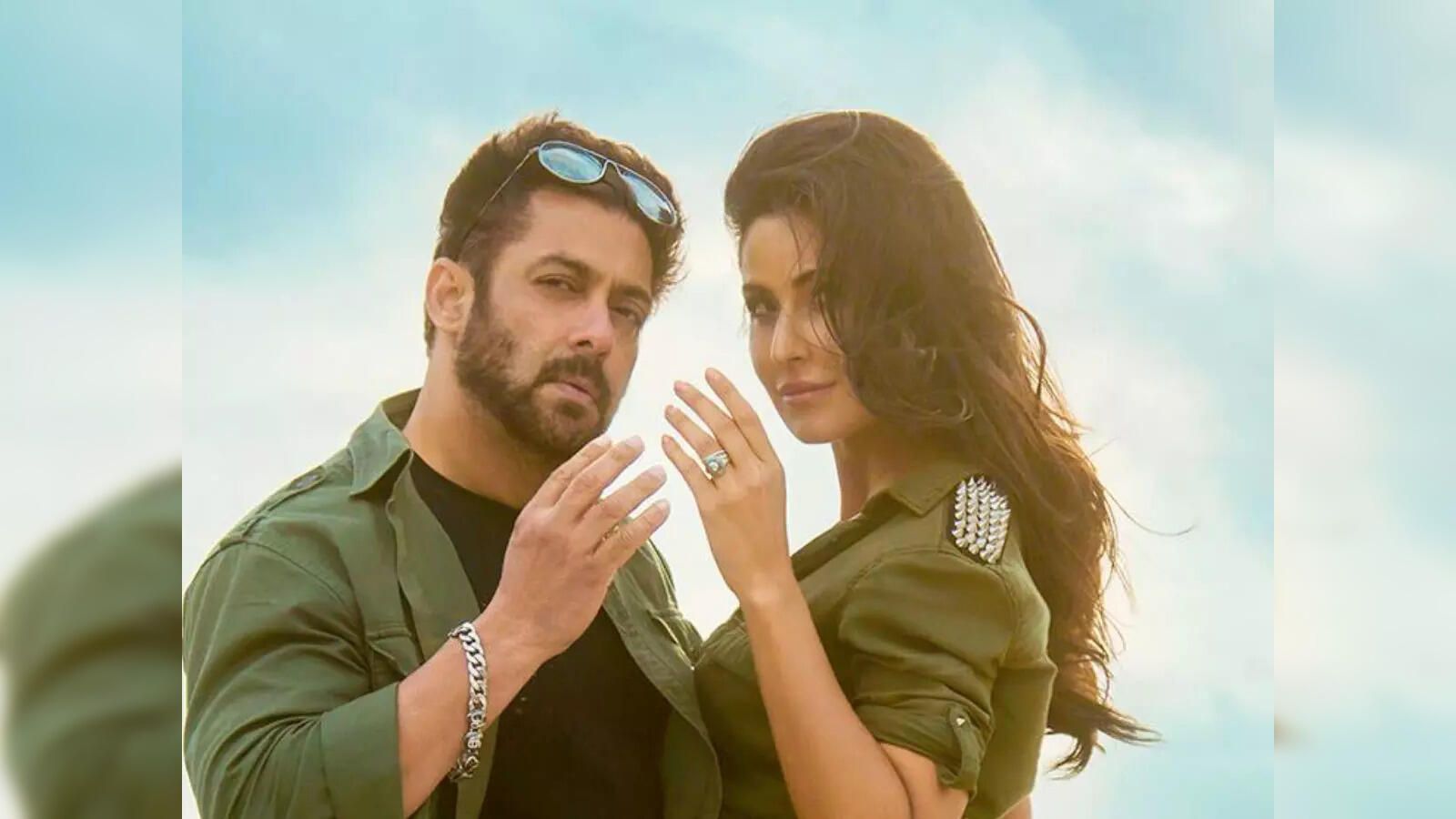 1600x900 Salman Khan: Bigg Boss 16: Salman Khan Katrina Kaif Dance To Tip Tip Barsa Paani Remake; Watch Video Economic Times