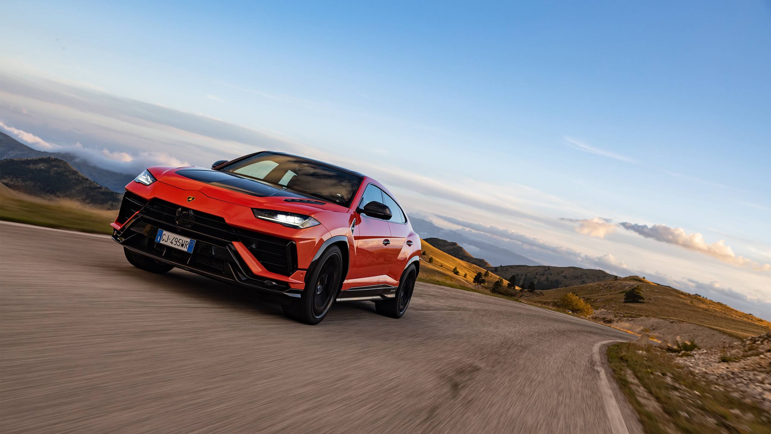 2560x1440 Lamborghini Urus Performante
