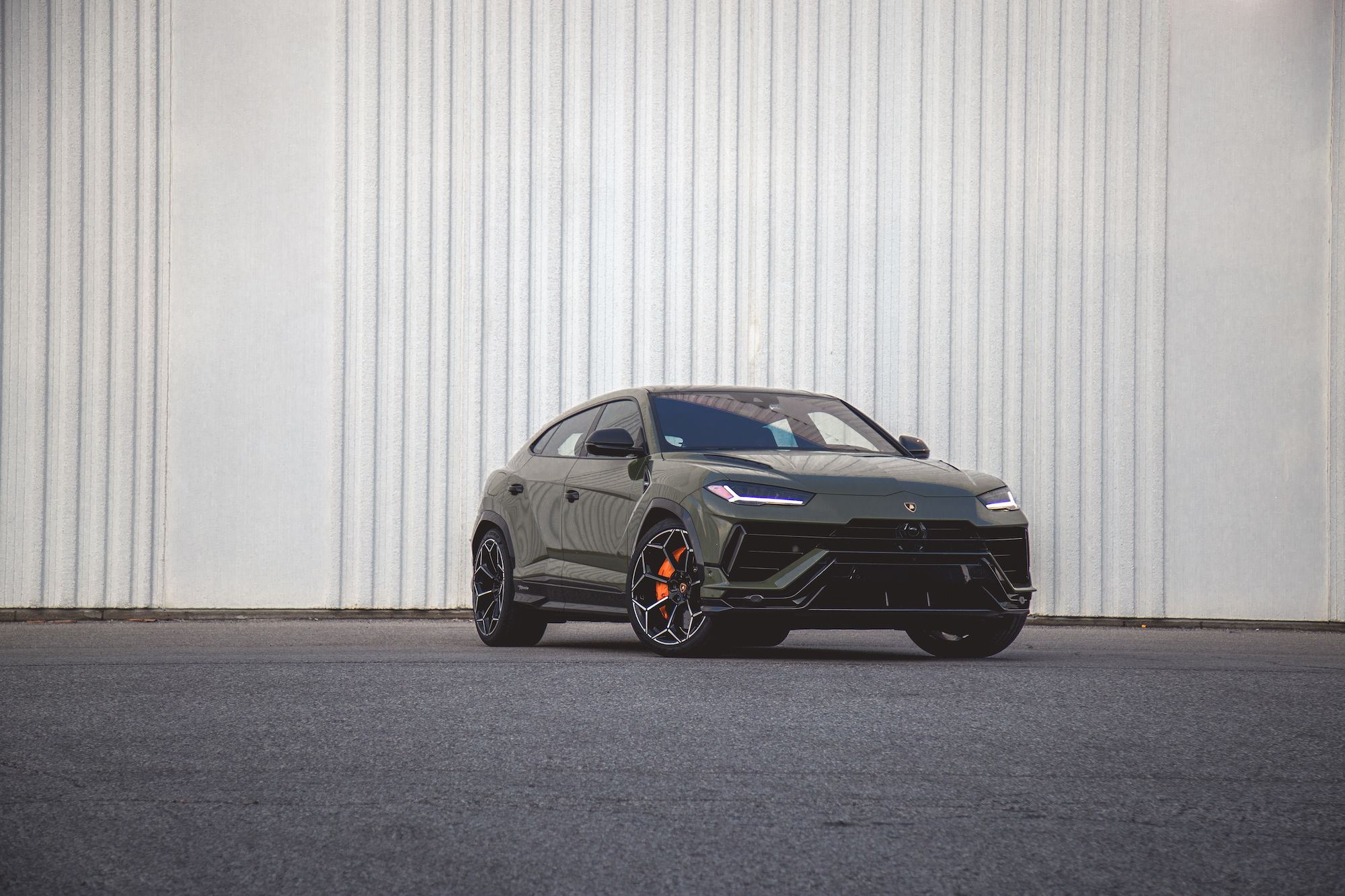 2000x1333 Review: 2024 Lamborghini Urus Performante
