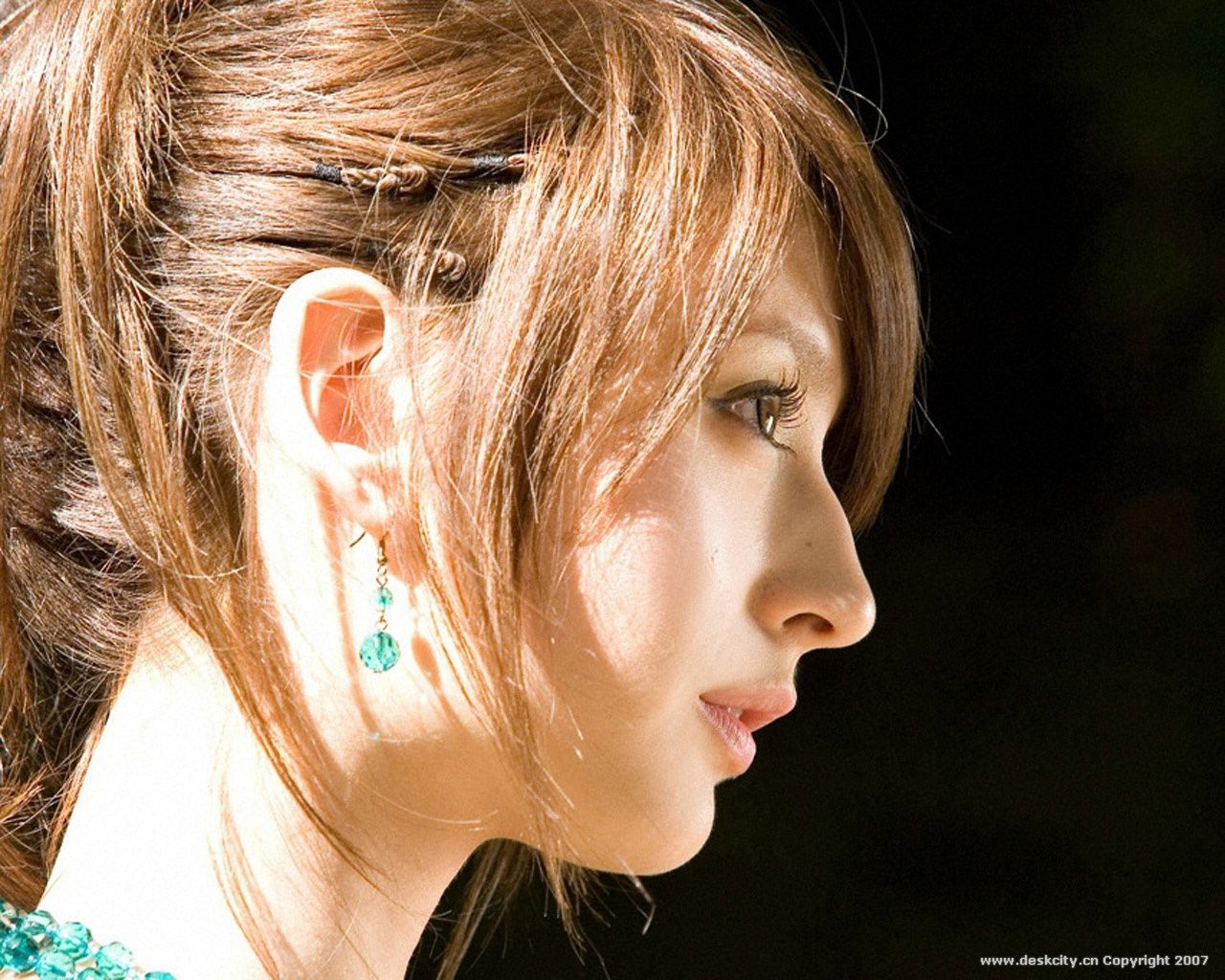1280x1024 混血美女Leah Dizon 1280*1024壁纸（上）_明星_太平洋科技
