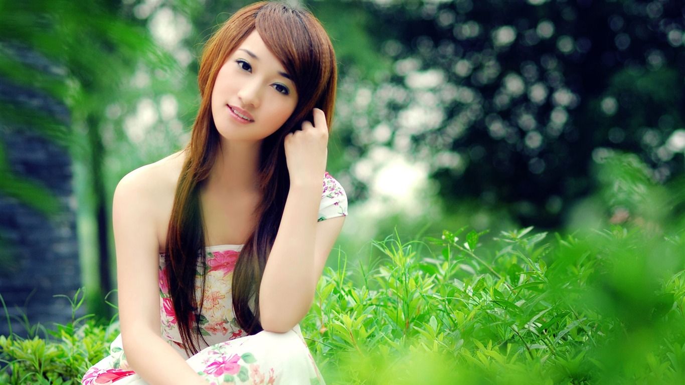 1366x768 Asian fashion beauty model photo HD Wallpaper 04