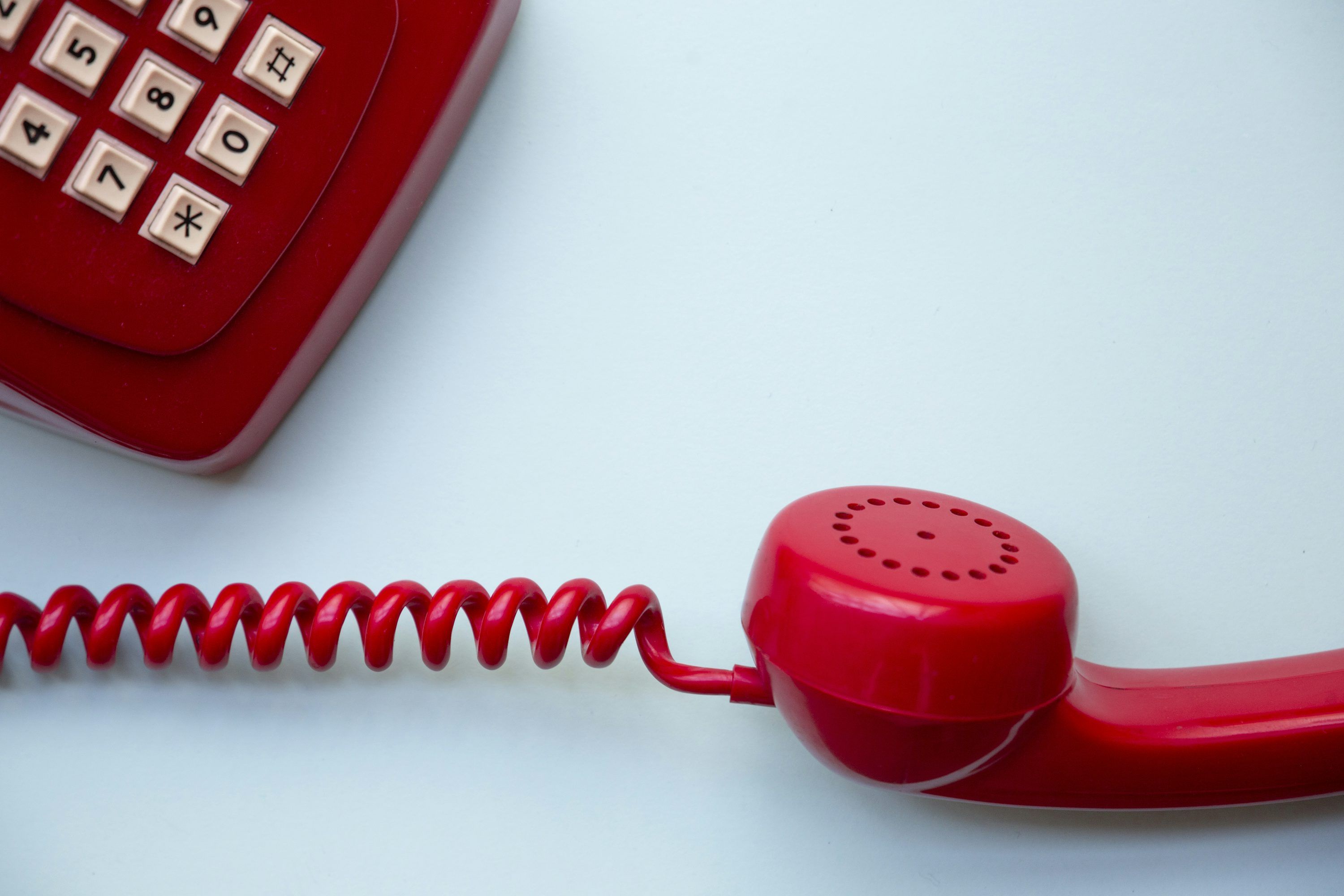 3000x2000 Red corded home phone photo