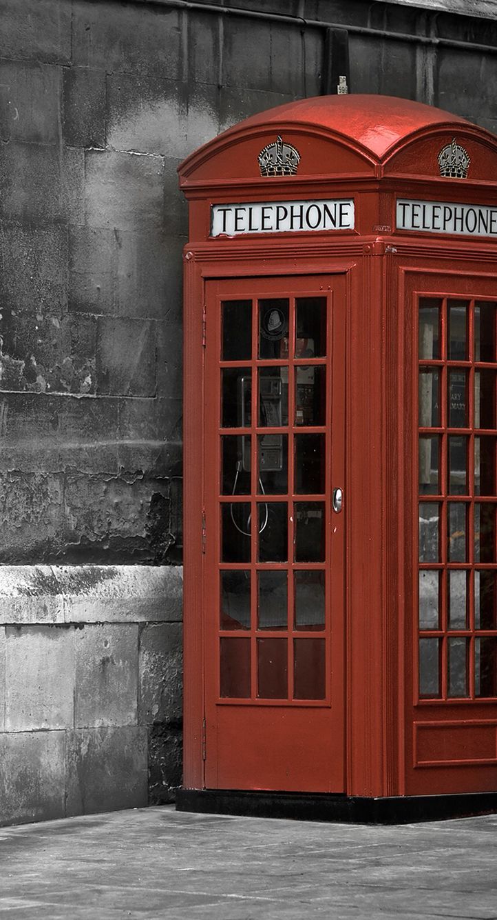 722x1334 Red Phone Box Wallpaper