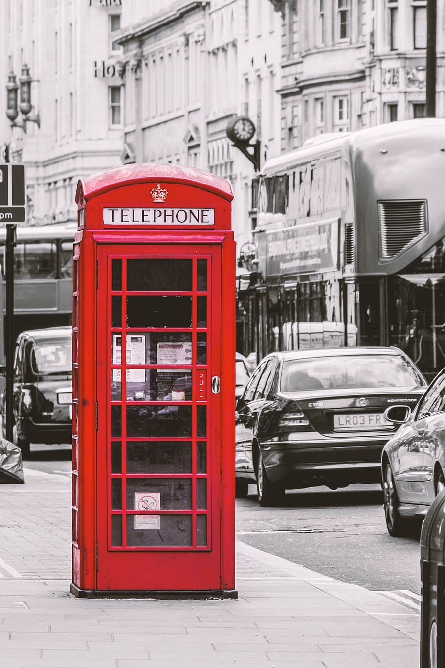 910x1365 Phone booth 1080P, 2K, 4K, 5K HD wallpaper free download