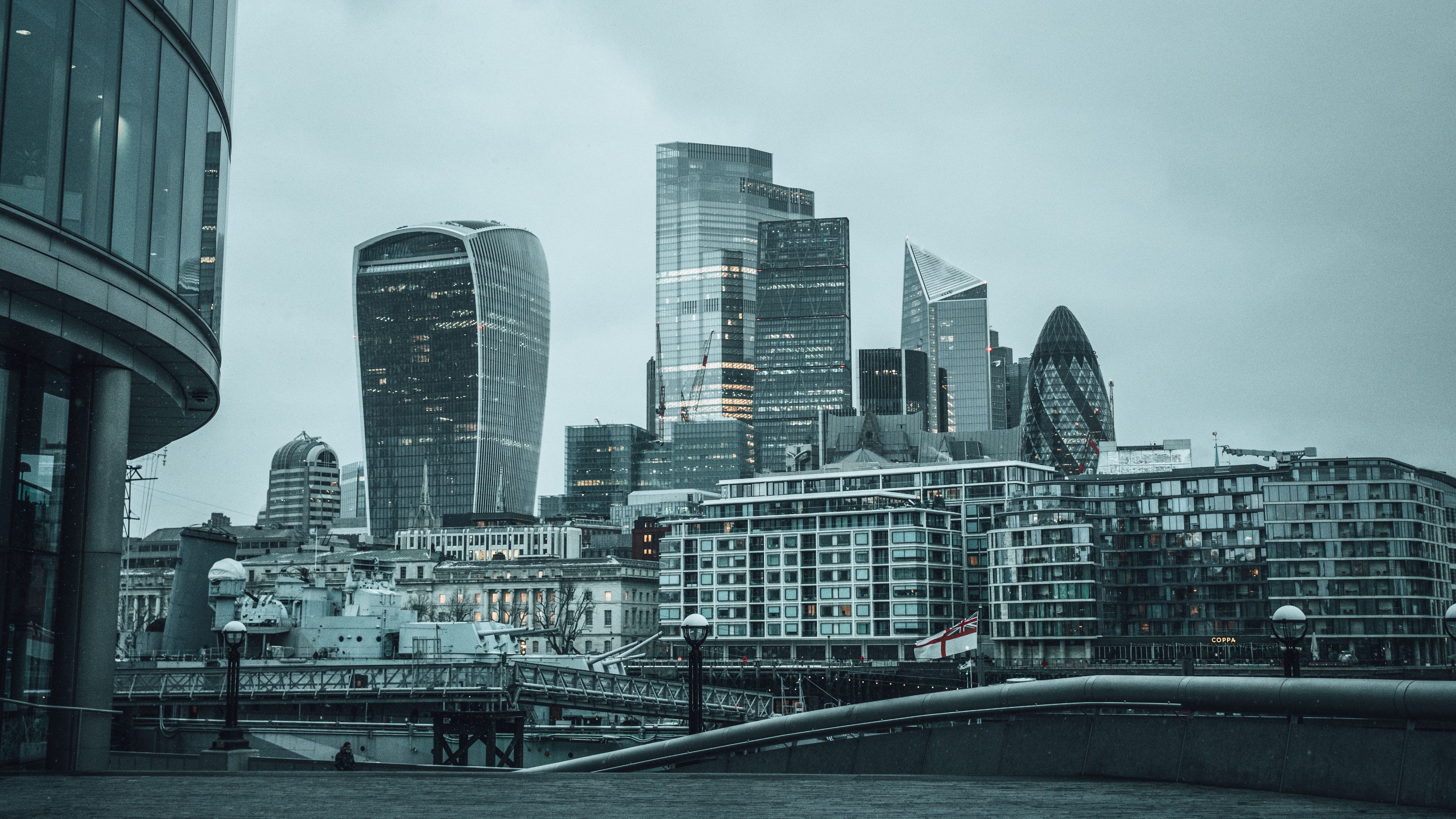 3840x2160 Download wallpaper 3840x2160 city, buildings, architecture, gray, london, uk 4k uhd 16:9 HD background