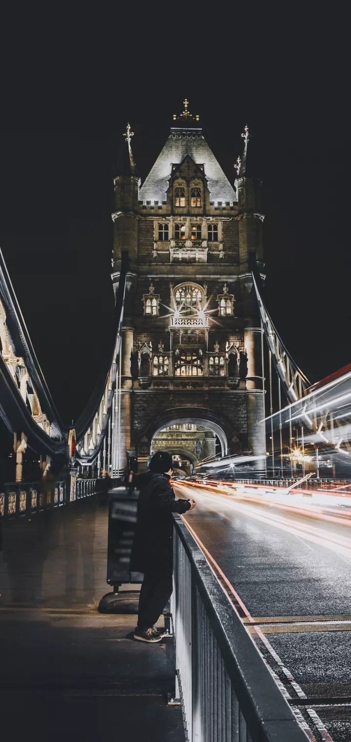 720x1520 Tower bridge's night. Uk wallpaper 4k iphone, London 8k wallpaper, London iphone wallpaper hd