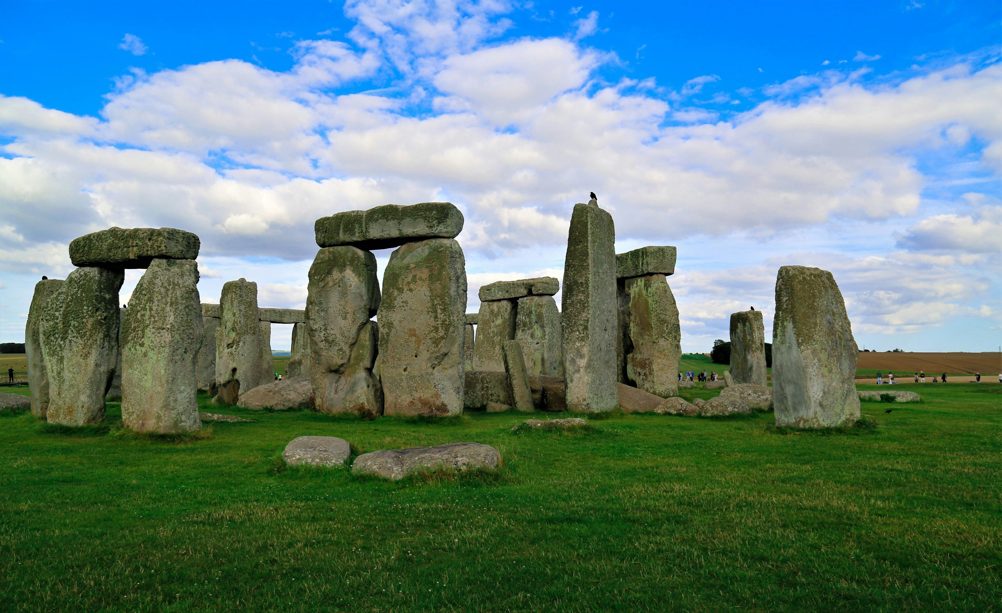 3300x2021 Stonehenge Rocks In England UK