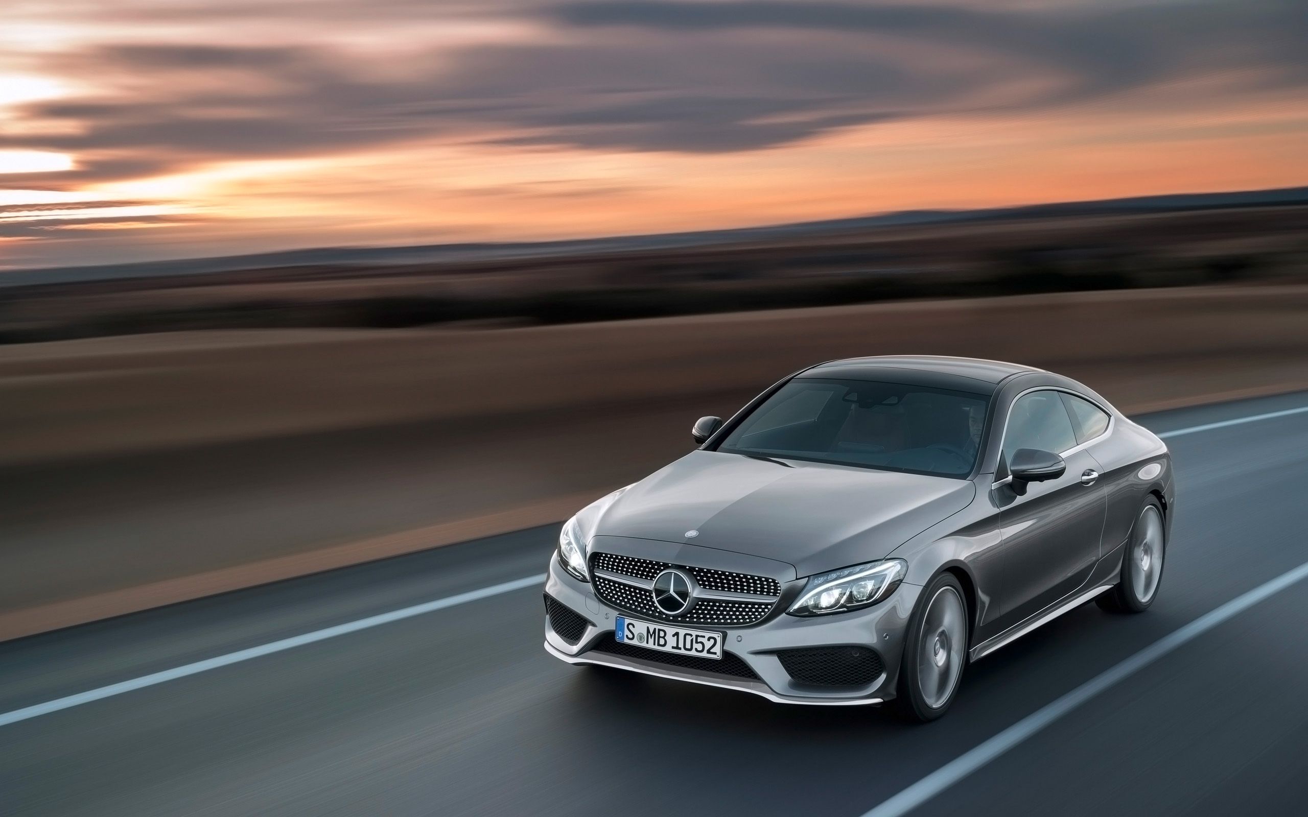 2560x1600 Mercedes C200 Wallpaper