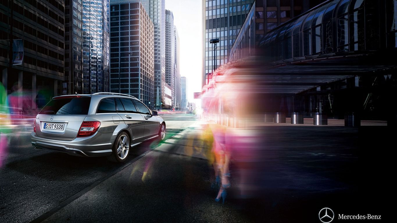 1366x768 City Opera Benz C200 Wagon Wallpaper