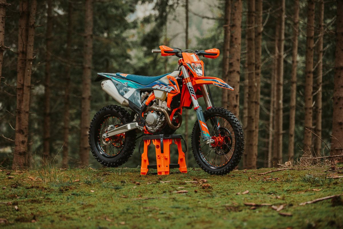 1200x800 KTM LIFTS THE COVERS ON THE SPECIAL KTM 350 EXC F