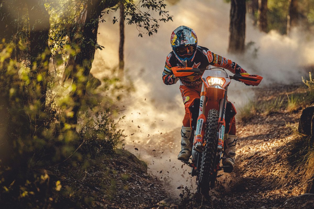 1199x799 First Look: KTM Announce 350 EXC F Factory Edition
