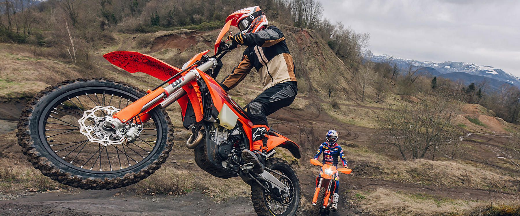 1800x750 KTM TO RACE