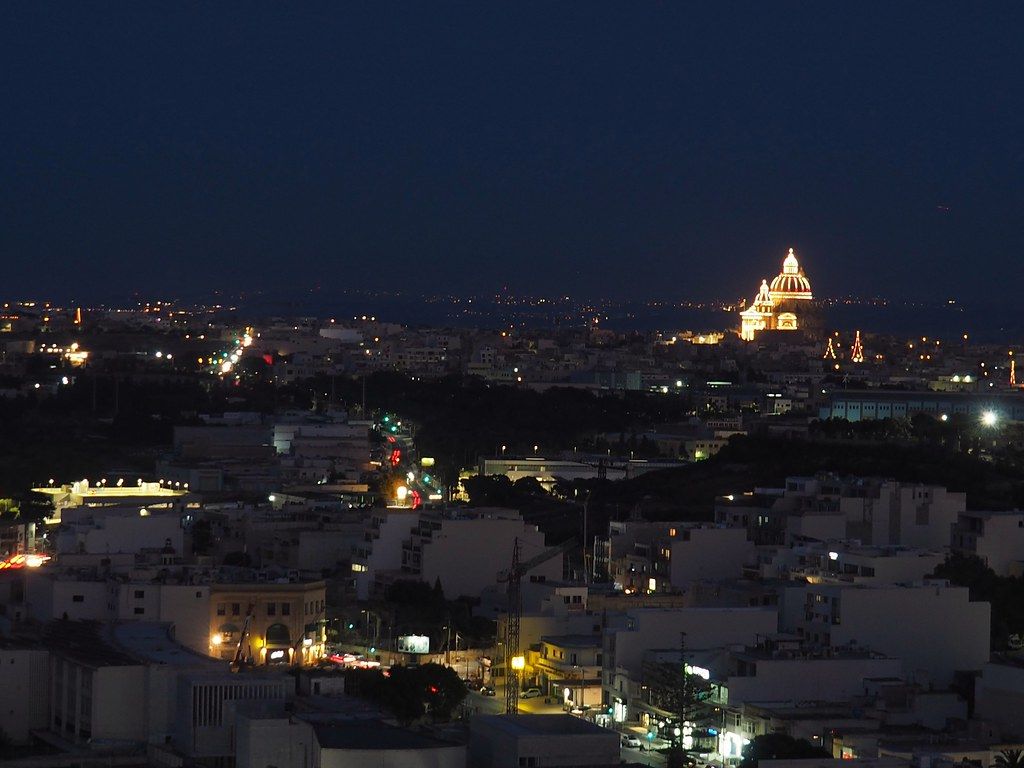 1024x768 Malte la nuit Malta at night