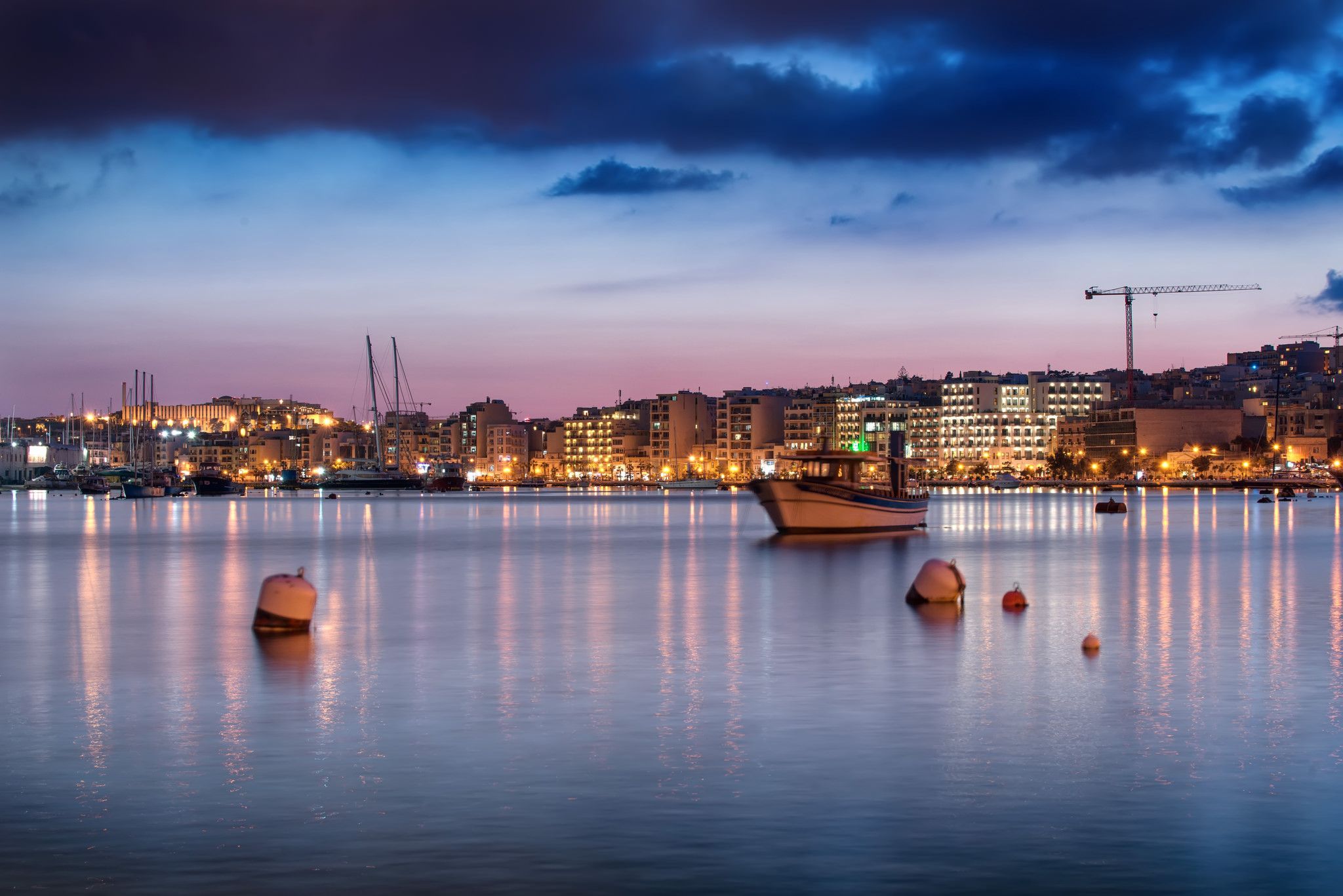 2048x1367 Wallpaper sea, the sky, blue, clouds, the city, coast, boat, home for mobile and desktop, section город, resolution 2048x1367