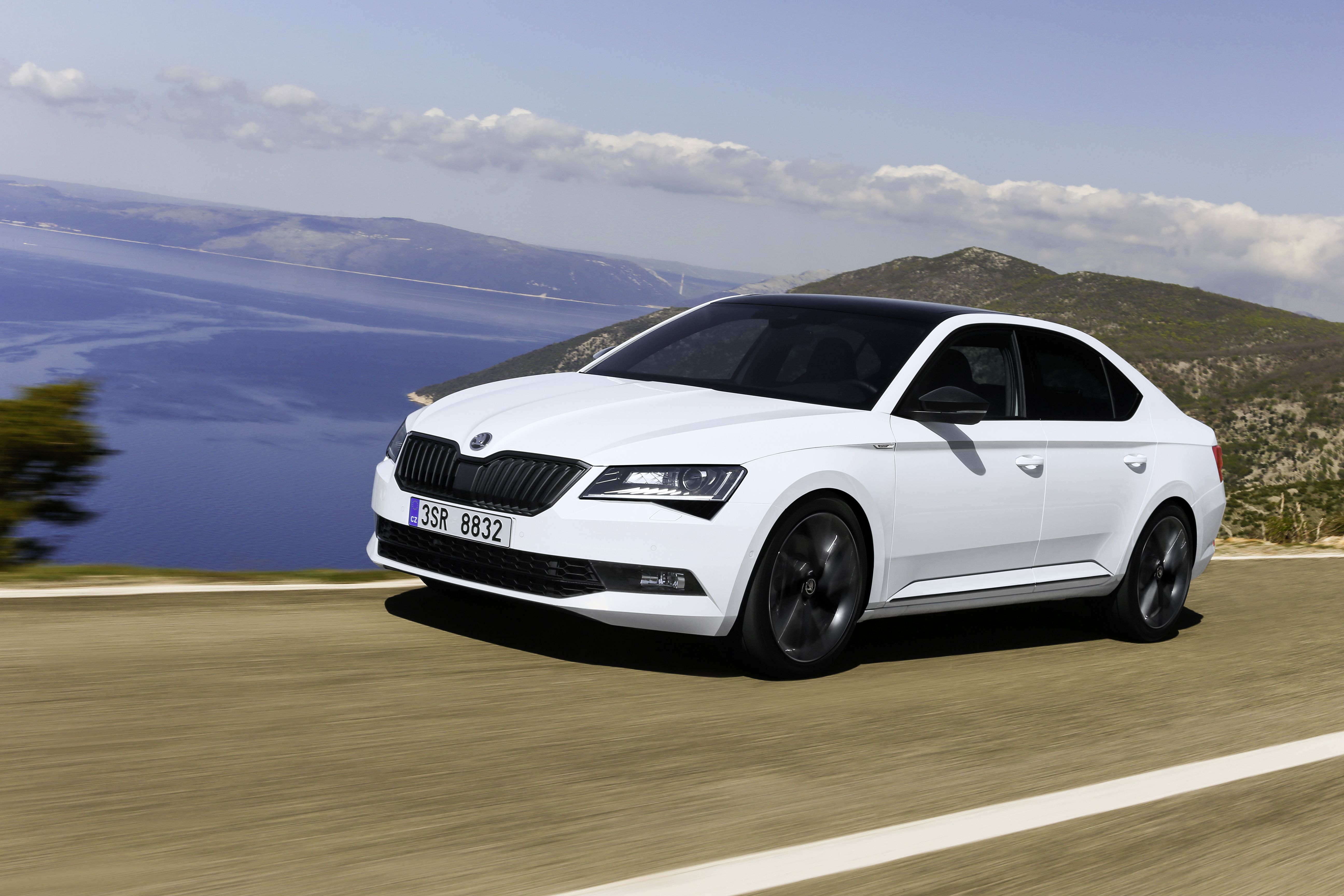 5184x3456 ŠKODA SUPERB SPORTLINE - Škoda Storyboard