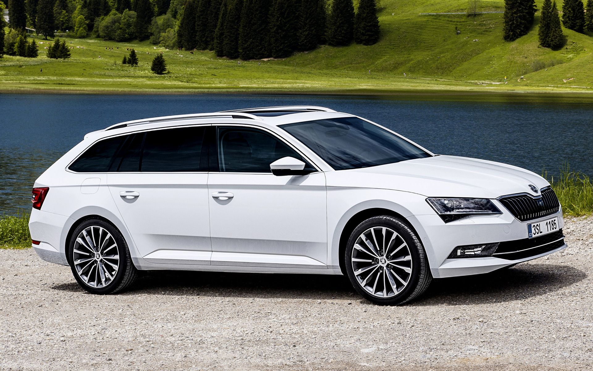 1920x1200 Skoda Superb Wallpaper