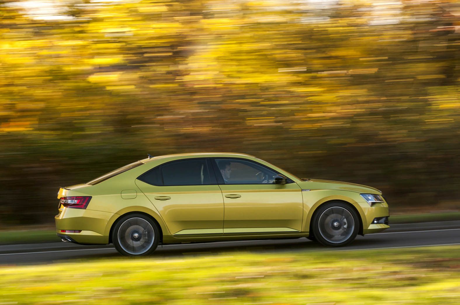 1575x1046 Skoda Superb 2.0 TSI SportLine