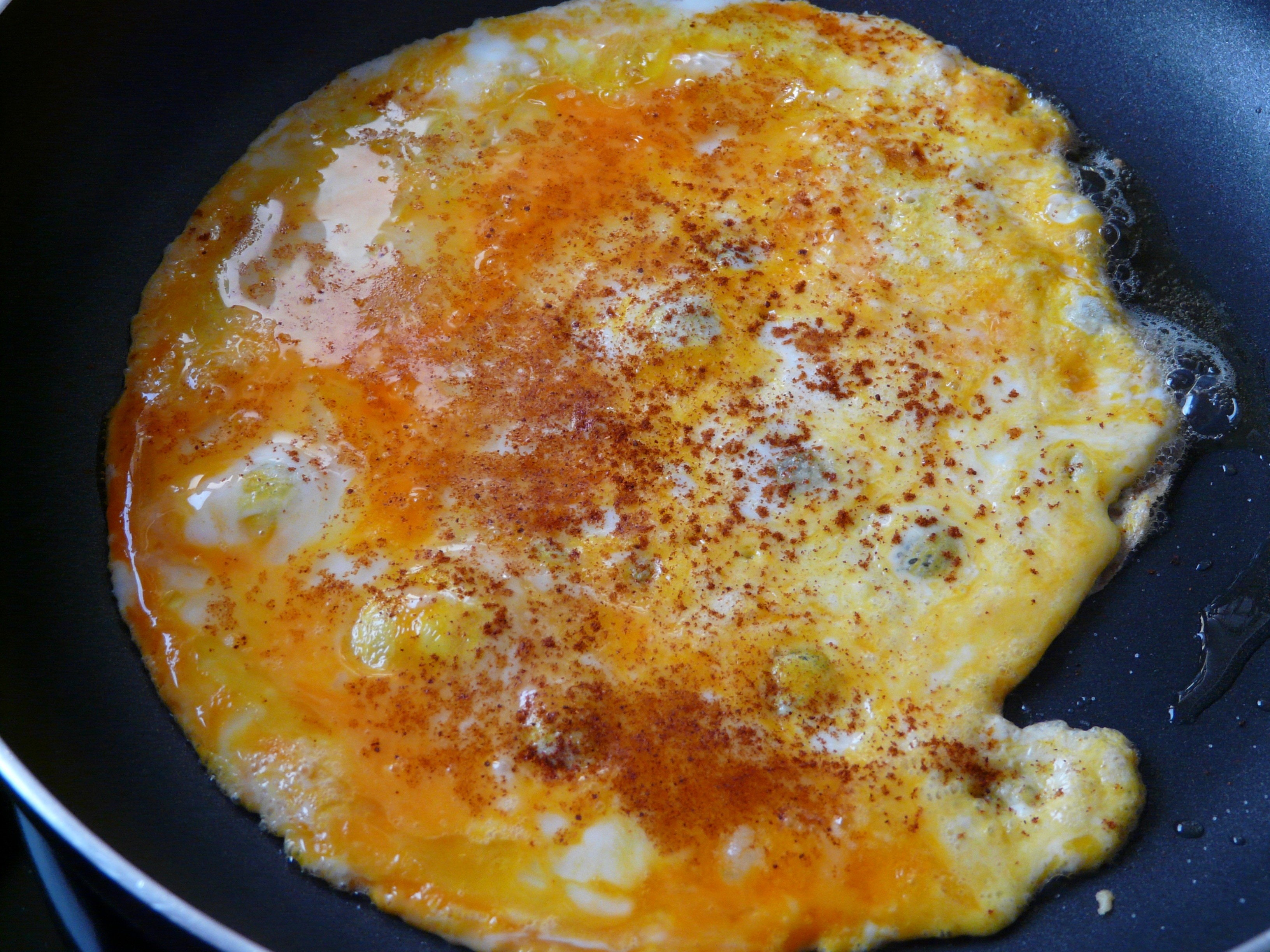 3264x2448 Egg Omelet In Non Stick Cooking Pan Free Image