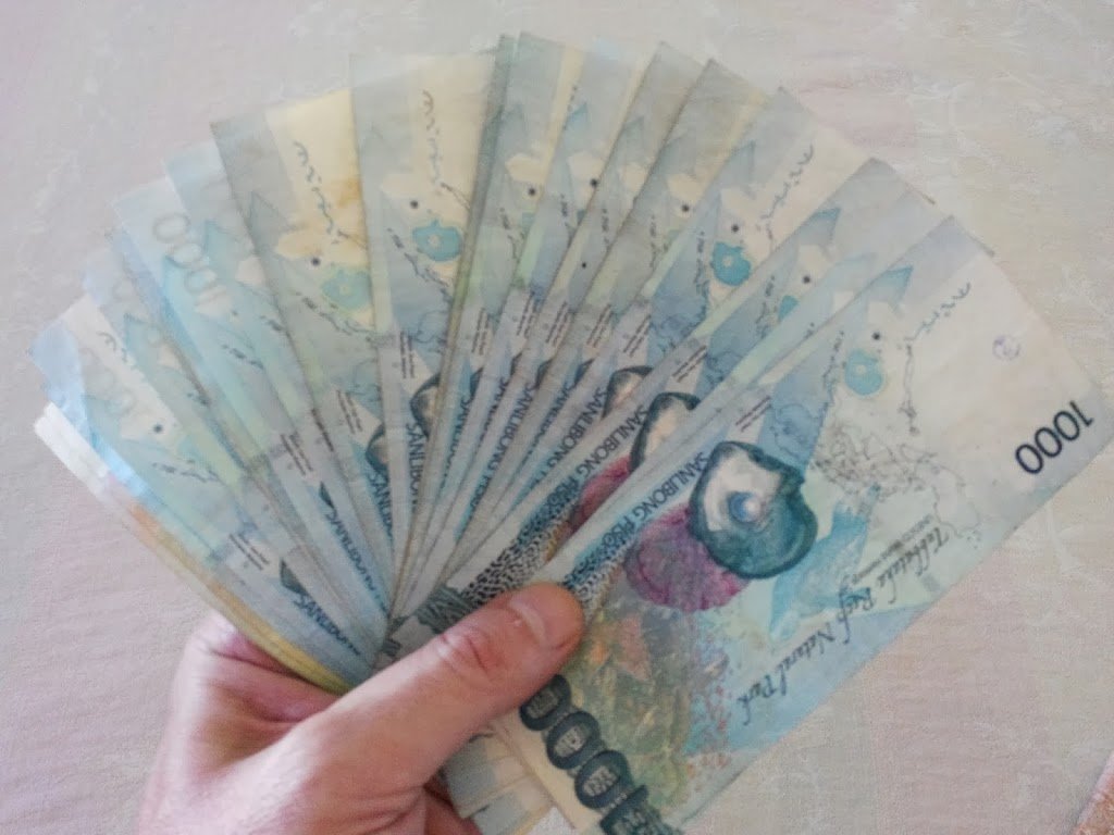 1024x768 Money in the Philippines Philippine Dreams