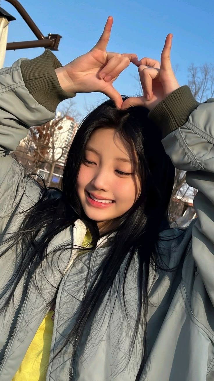 736x1308 wonhee [ illit ] lockscreen ♡