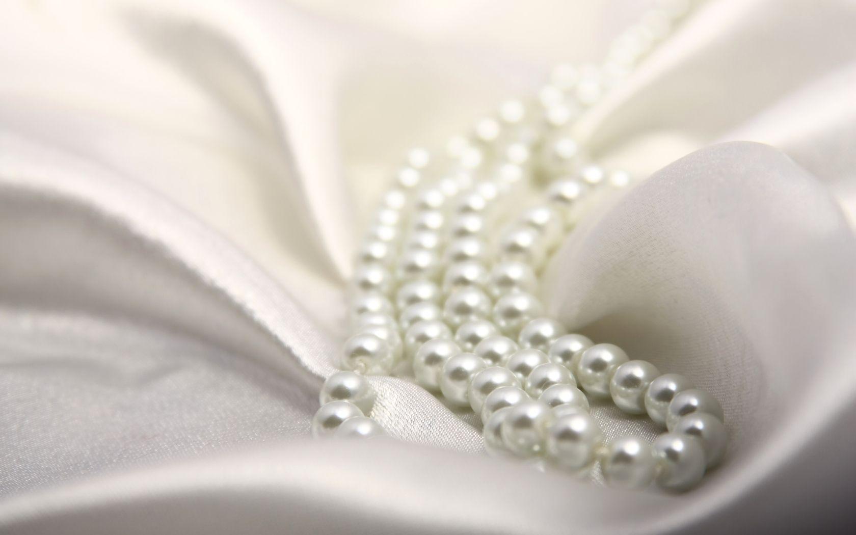1680x1050 Pearls Background. Pearls Diamonds Wallpaper, Sapphire Pearls Wallpaper and Elegant Pearls Background