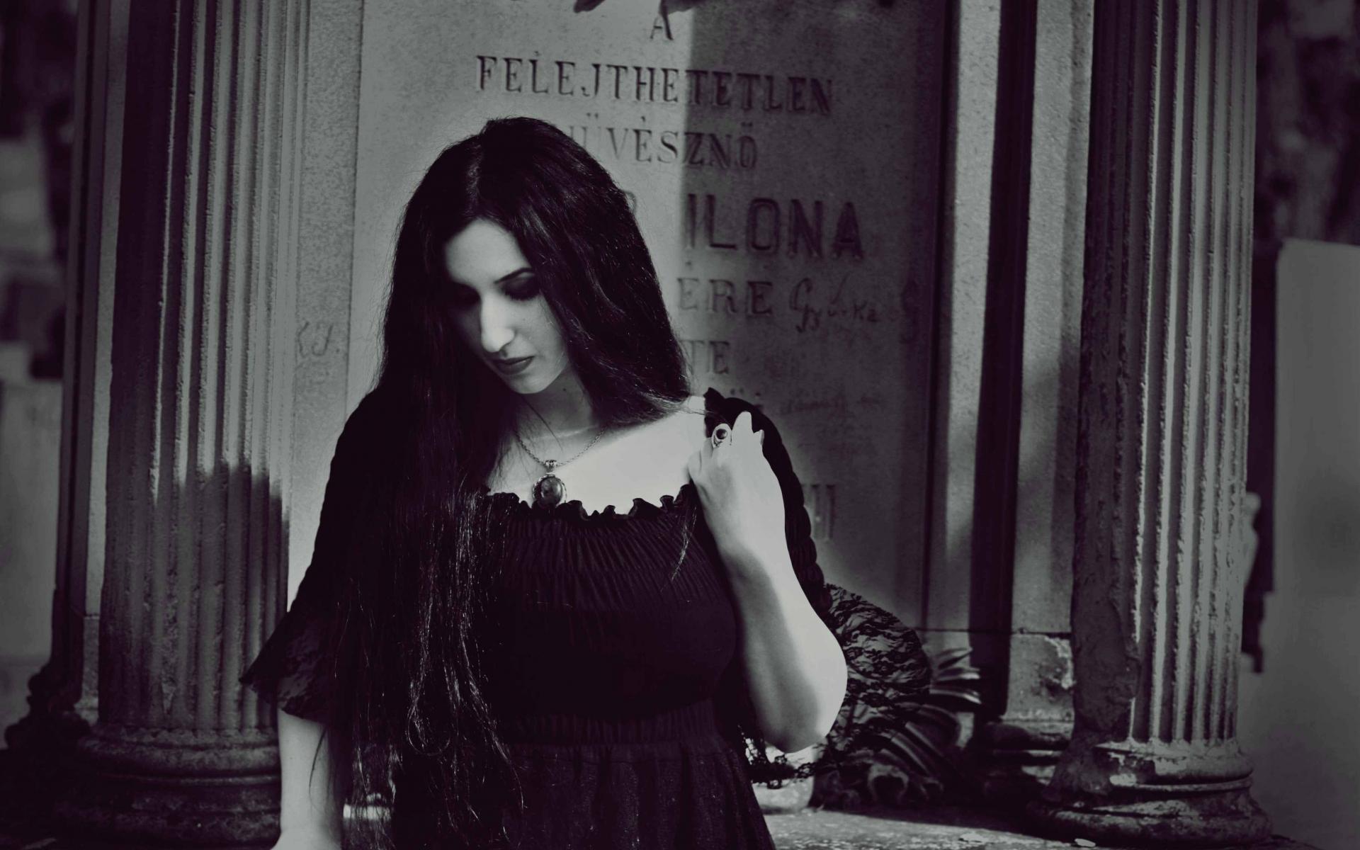 1920x1200 dark, Gothic, Cemetery, Grave, Mood, Sad, Sorrow, Women, Black, White, Brunette, Pale Wallpaper HD / Desktop and Mobile Background