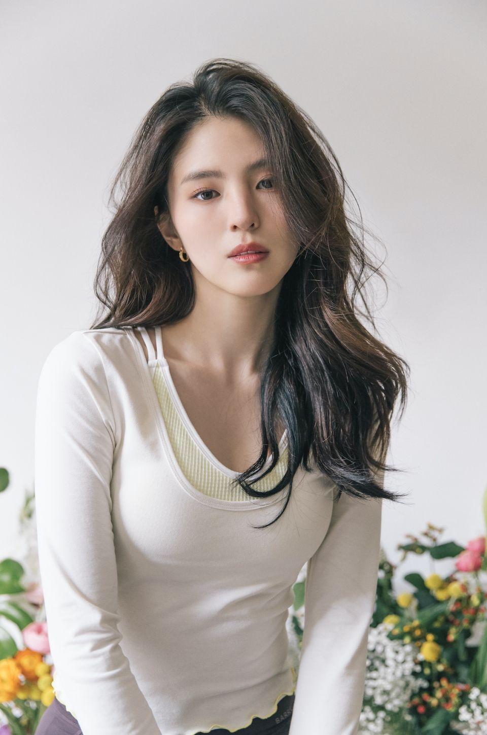 960x1449 The World of The Married Actress Han So Hee Began Acting For One Reason And One Reason Only