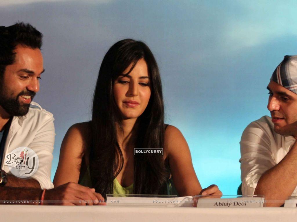1024x768 Wallpaper Kaif and Abhay Deol at 'Zindagi Na Milegi Dobara' movie first look launch size:1024x768