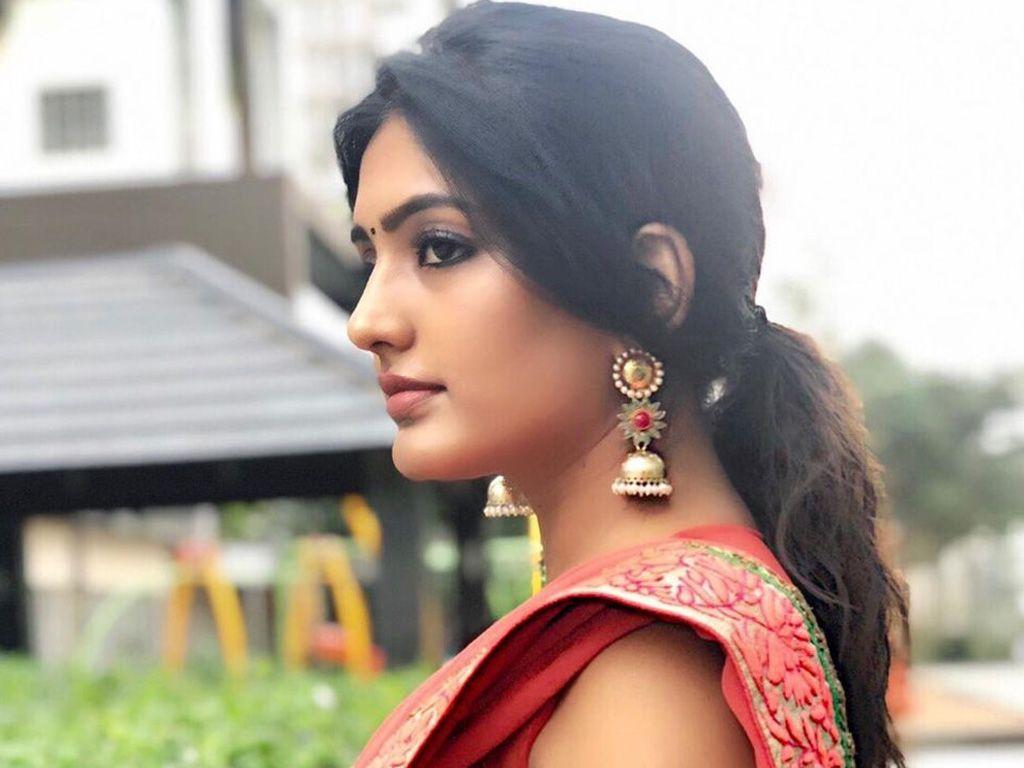 1024x768 Eesha Rebba HD Wallpaper. Latest Eesha Rebba Wallpaper HD Free Download (1080p to 2K)