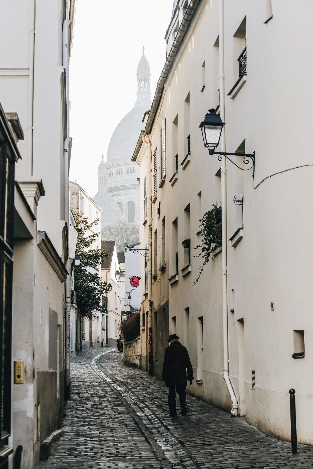 1000x1500 Montmartre, Paris, France Picture. Download Free Image