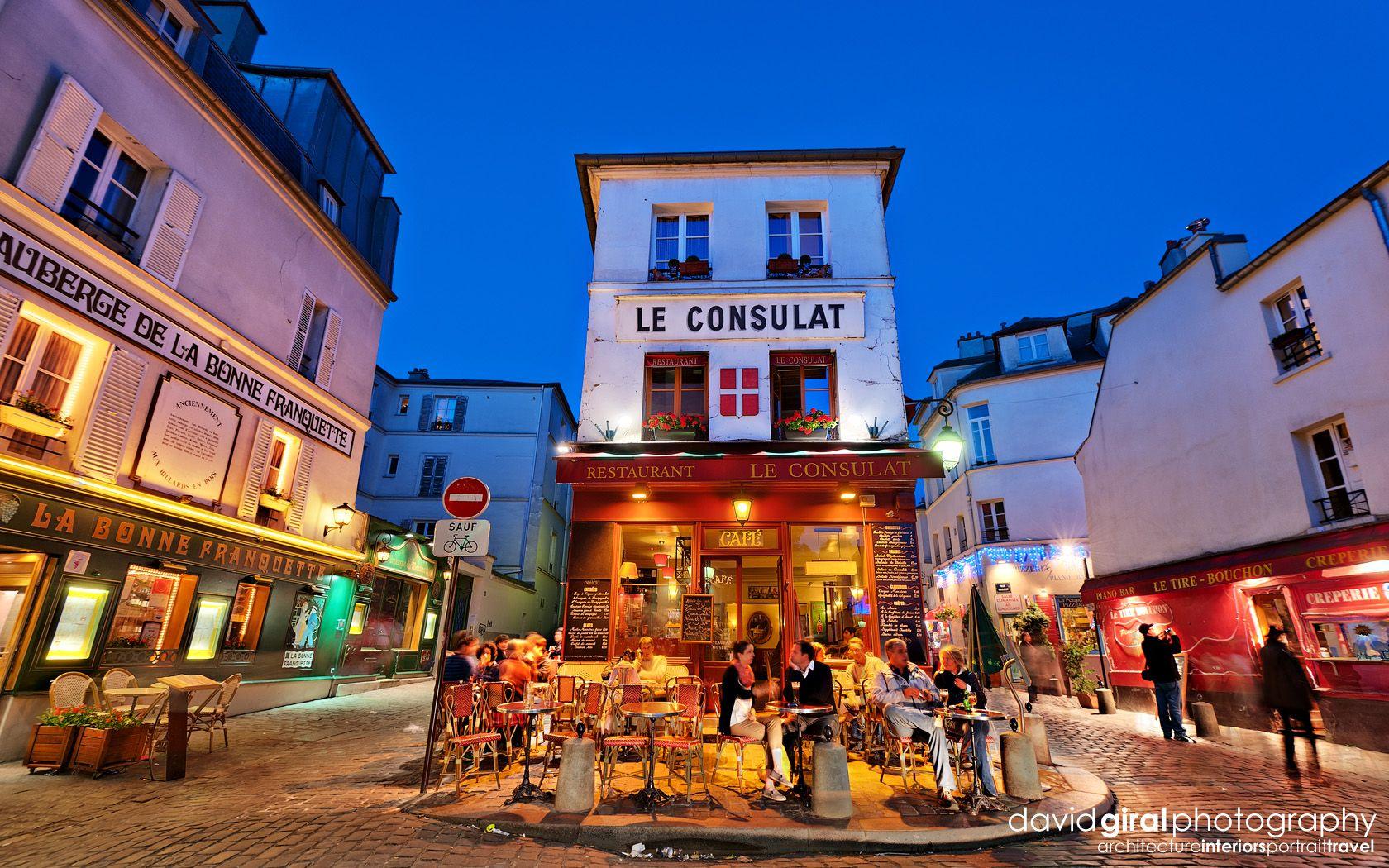 1680x1050 Exploring Paris: The romantic terraces of Montmartre at night
