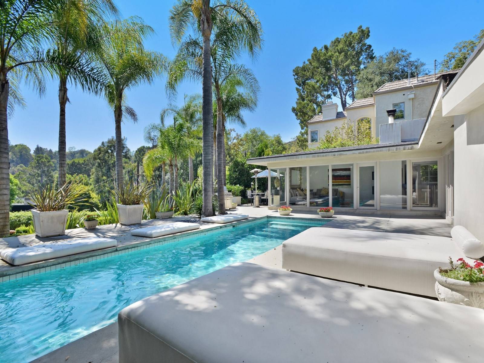 1600x1200 Sotheby's International Realty: Gem in Hollywood Hills