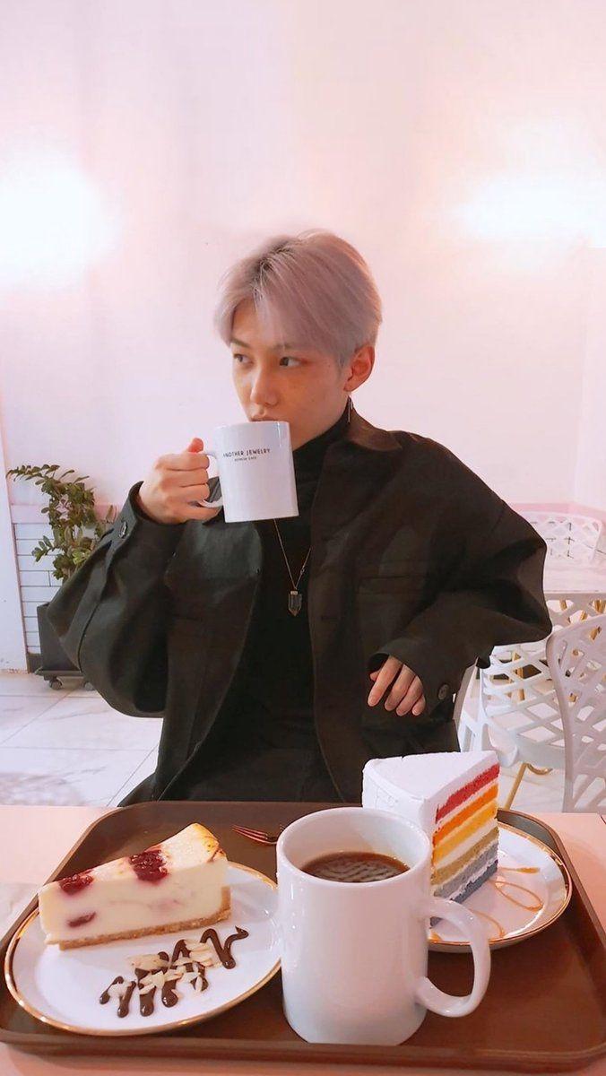 GIẤY DÁN TƯỜNG TRẺ EM 676x1200 - [ #straykids #ì¤í¸ë ì´í¤ì¦ )
felix là bạn trai của bạn. #felix # í ???? ë¦ì ?? ¤