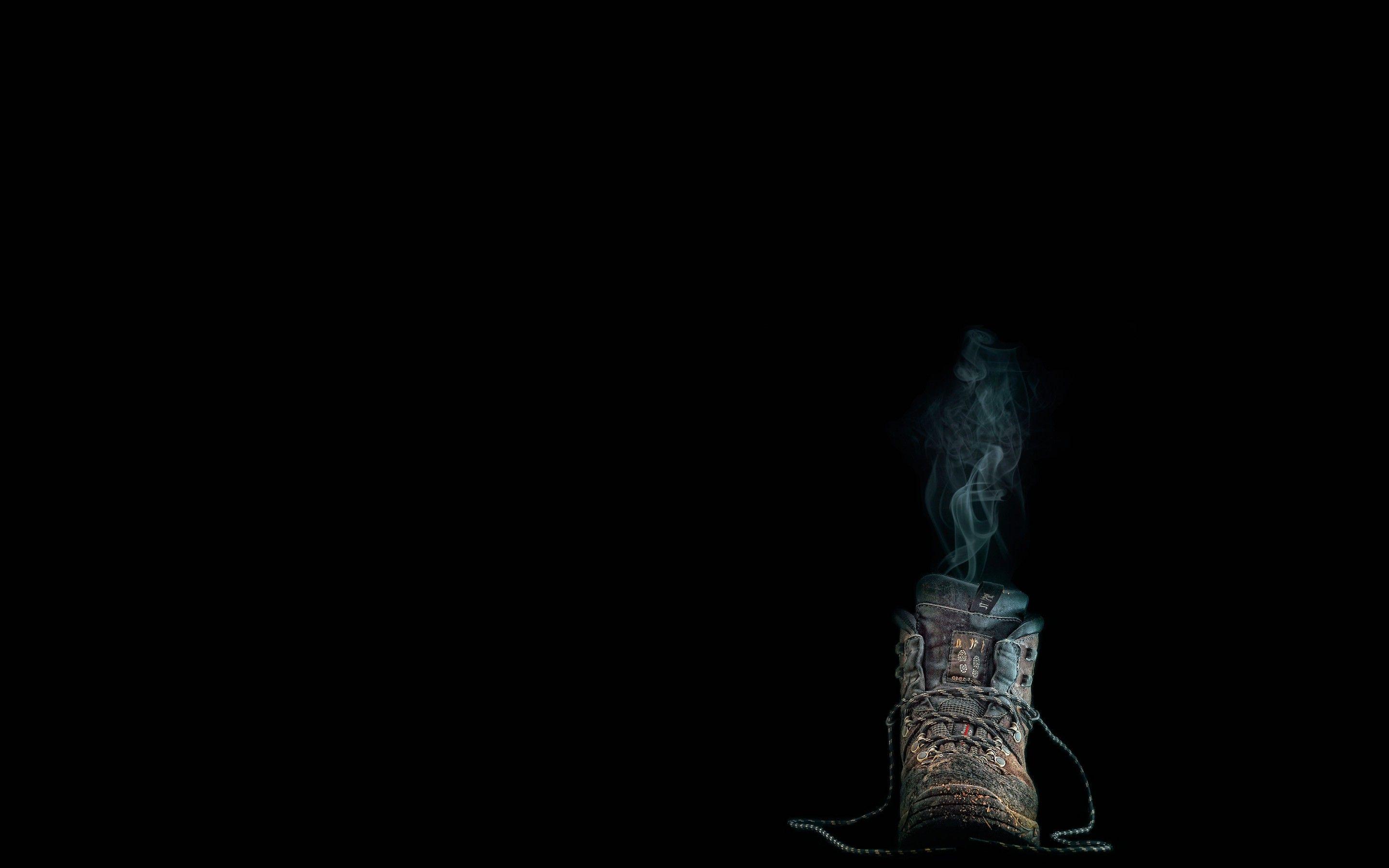 2880x1800 minimalism, Black Background, Boots, Smoke, Dirt, Humor, Lace Wallpaper HD / Desktop and Mobile Background