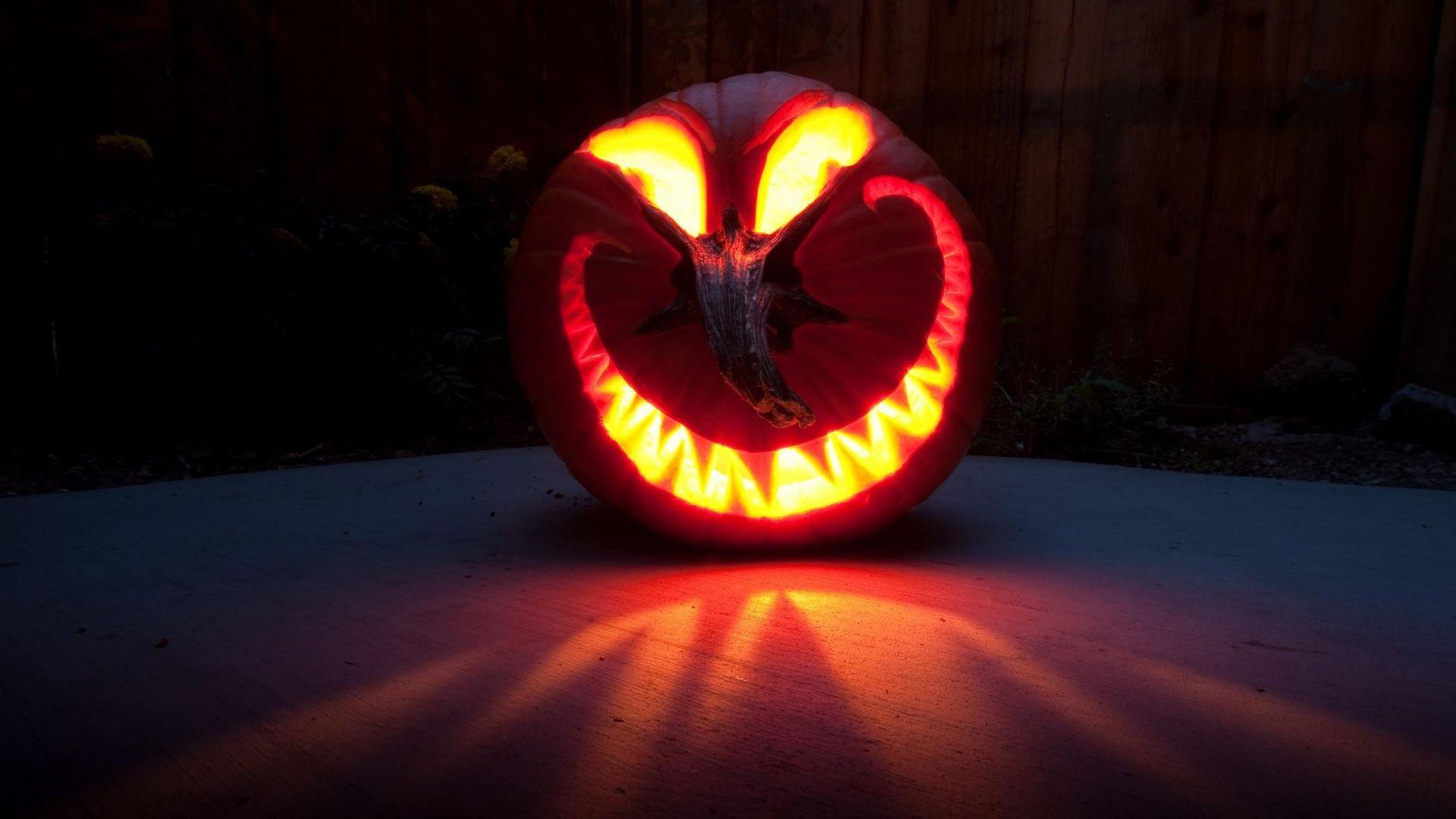 1920x1080 Download 1920x1080 HD Wallpaper Halloween Light Jack O' Lantern Evil Smile, Desktop Background HD