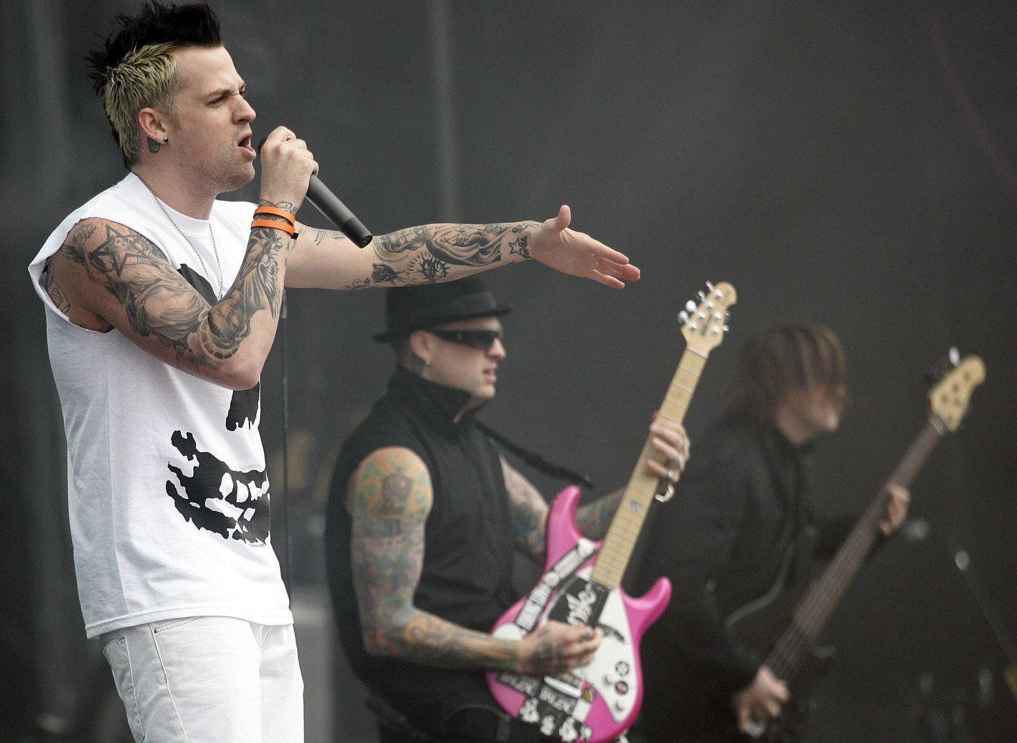 1479x1080 Good Charlotte Wallpaper