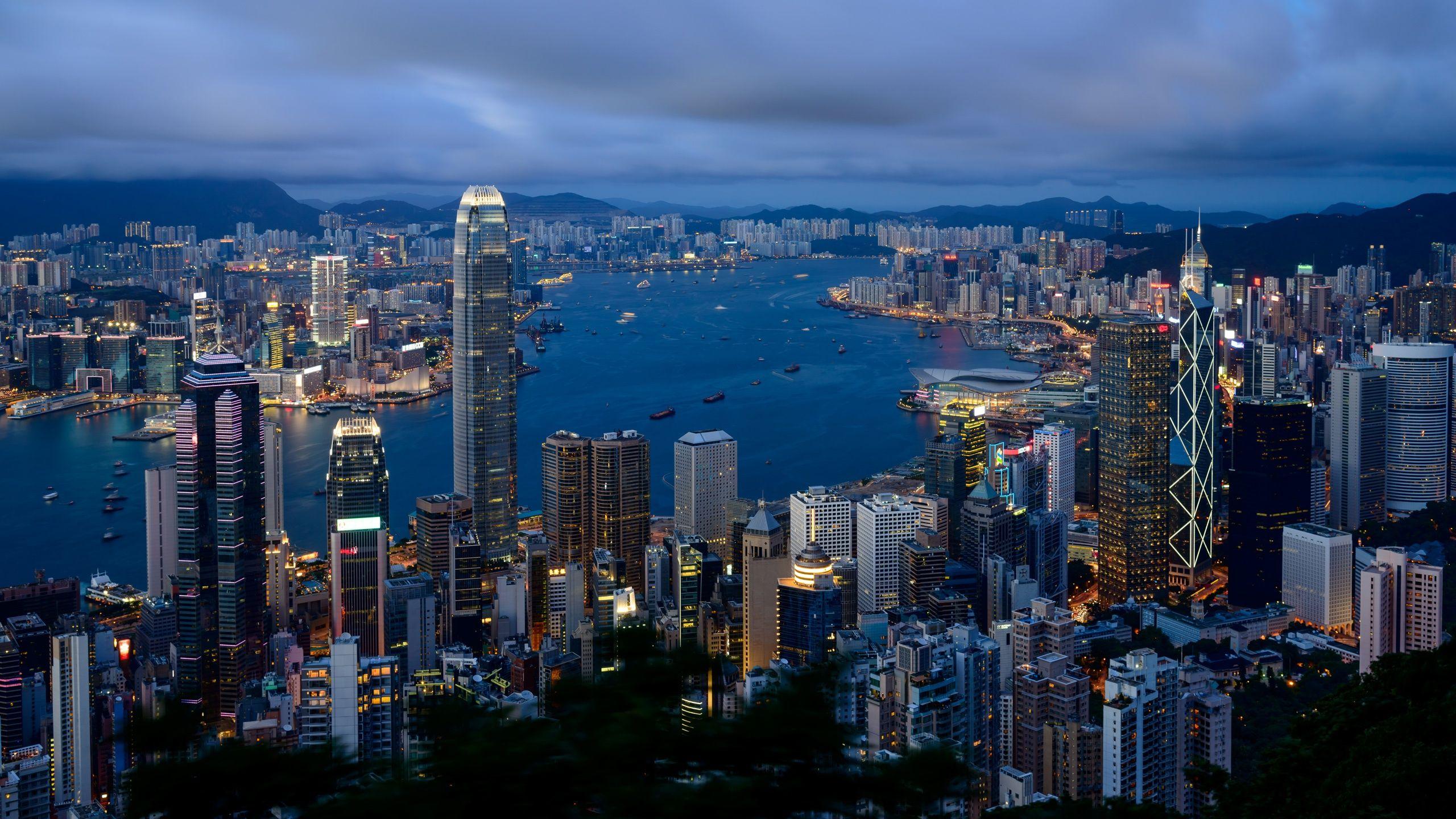 2560x1440 Wallpaper Hong Kong landscape, city buildings, cloudy morning 2560x1440 QHD Picture, Image