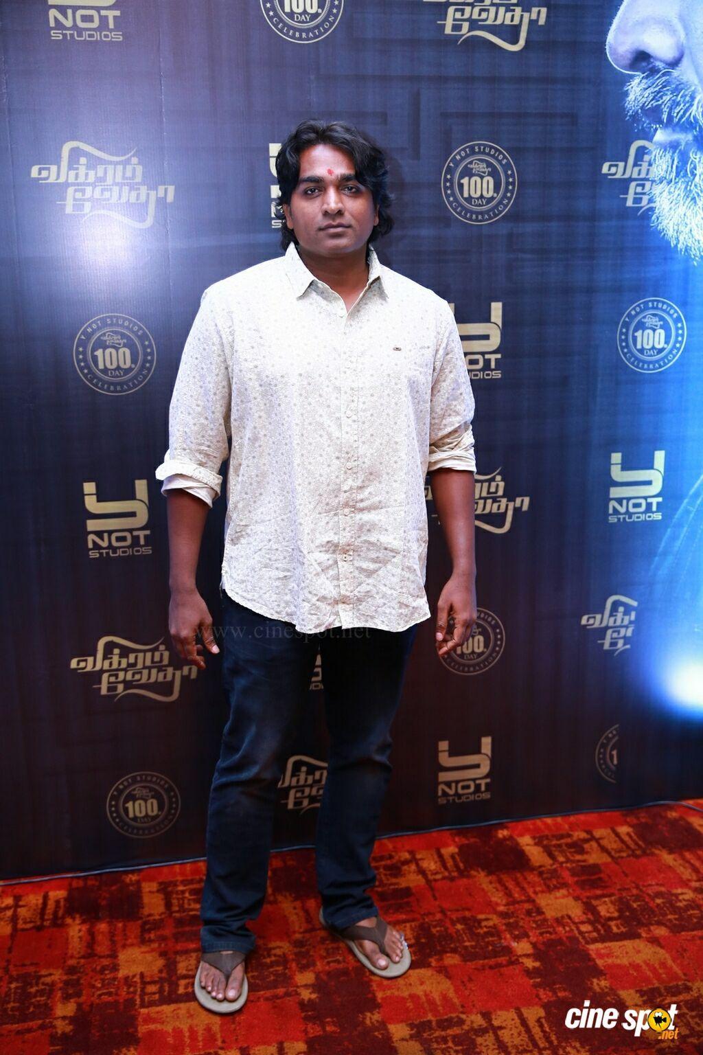 1024x1536 Vijay Sethupathi at Vikram Vedha 100 Days Celebration (1)