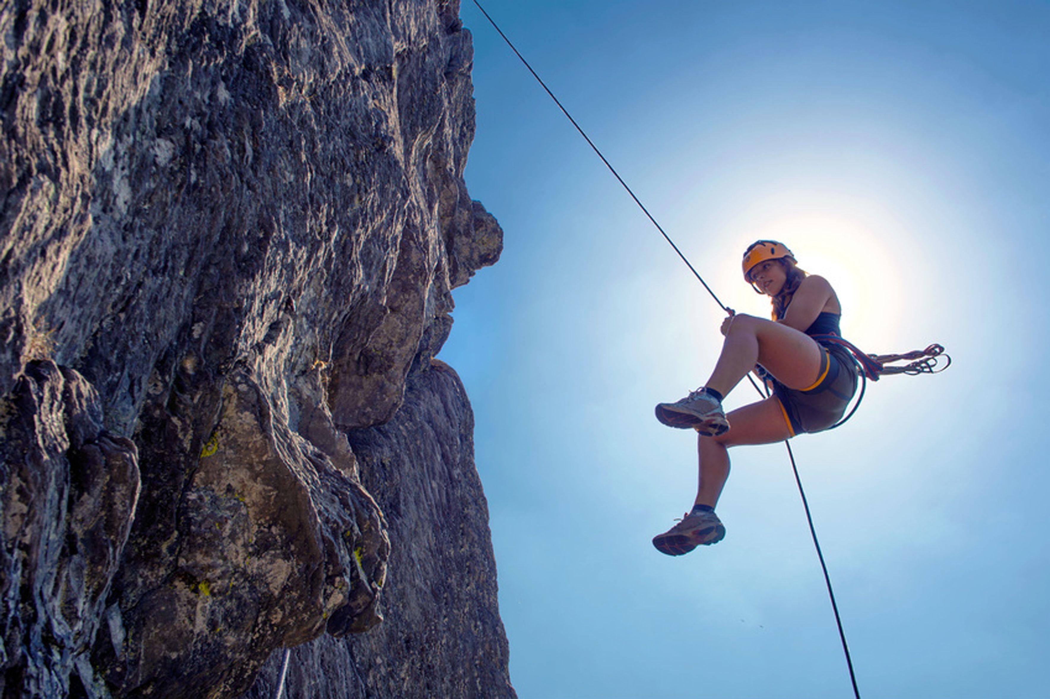 Cliffhanger Wallpapers - Top Free Cliffhanger Backgrounds - WallpaperAccess