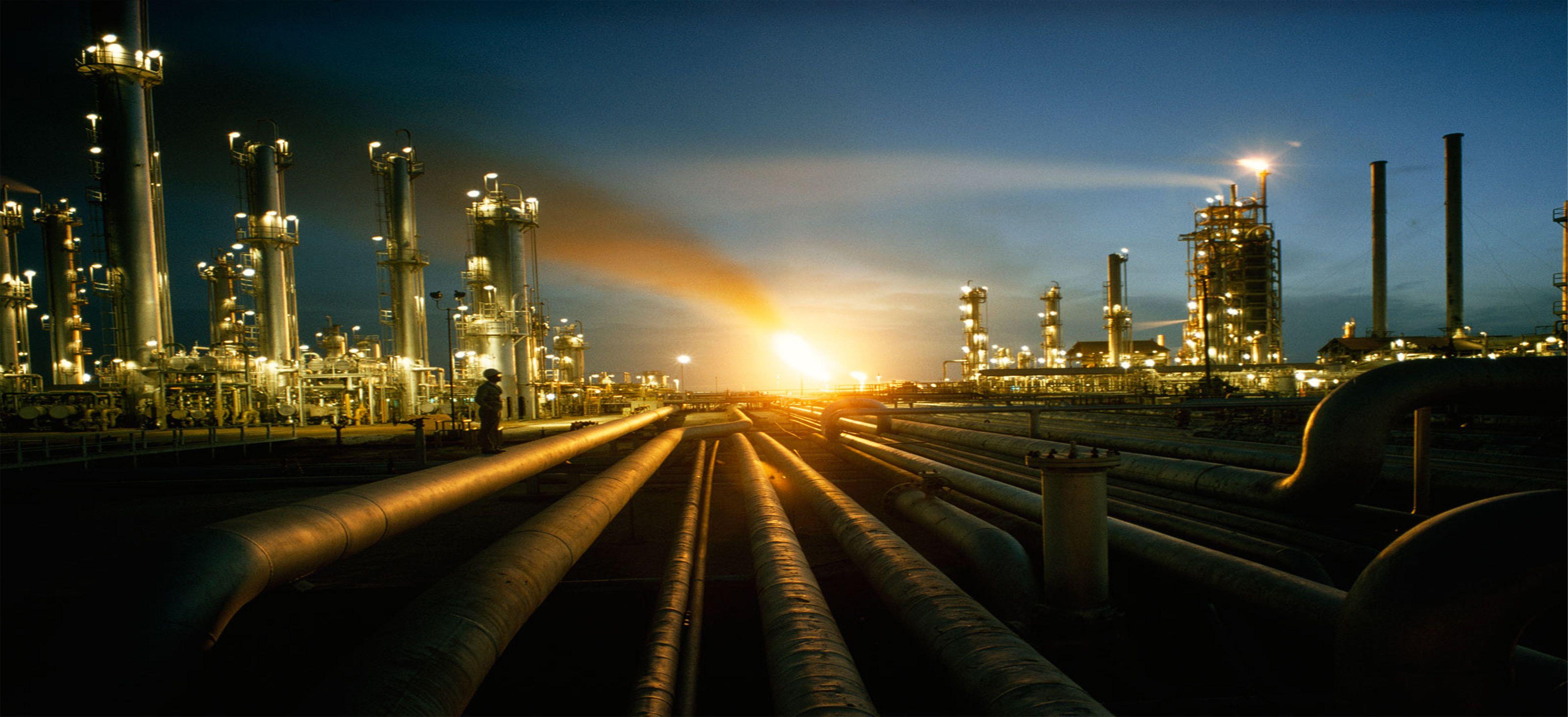 3917x1792 Wallpaper Oil And Gas Attack In .
