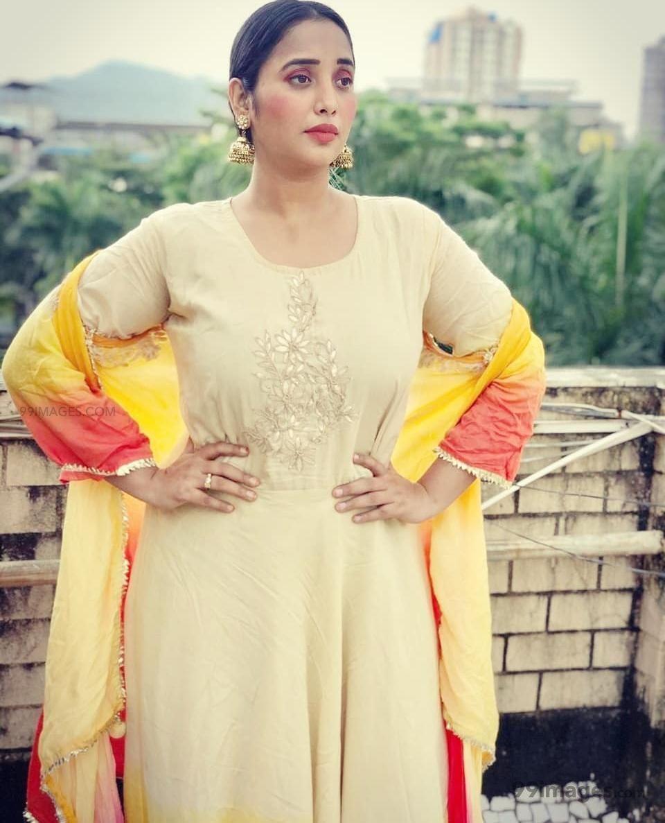 960x1187 Rani Chatterjee HD Wallpaper (Desktop Background / Android / iPhone) (1080p, 4k) (960x1187) (2020)