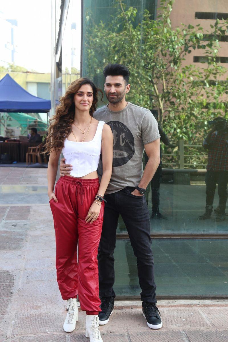 800x1200 Photos: Aditya Roy Kapoor And Disha Patani Rock The Casual Look At 'Malang' Promotions. Entertainment Photos