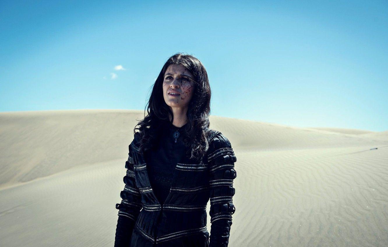 1332x850 Wallpaper look, pose, desert, the series, The Witcher, The Witcher, Netflix, Yennefer, Yennefer of Vengerberg, Anya Chalotra, Anya Calatra, blood on the face image for desktop, section фильмы