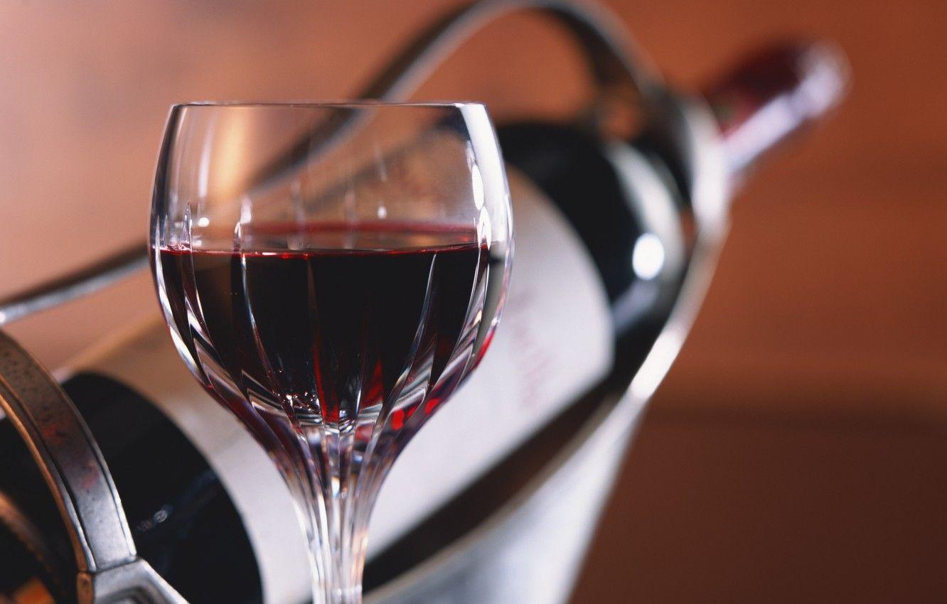 1332x850 Wallpaper glass, red wine, the bottle in the holder image for desktop, section еда