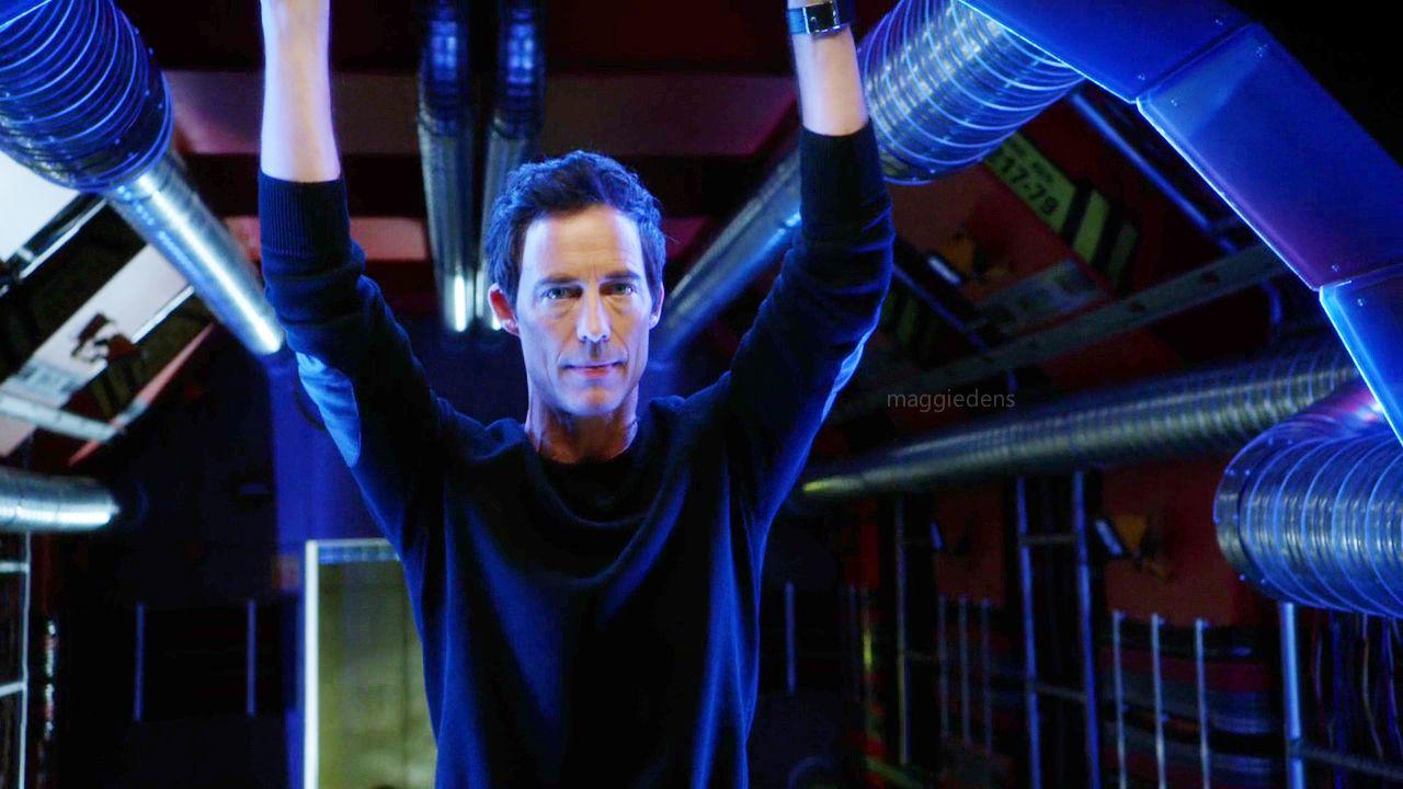 1280x720 Harrison Wells In Blackout Thawne Dr. Harrison Wells Photo