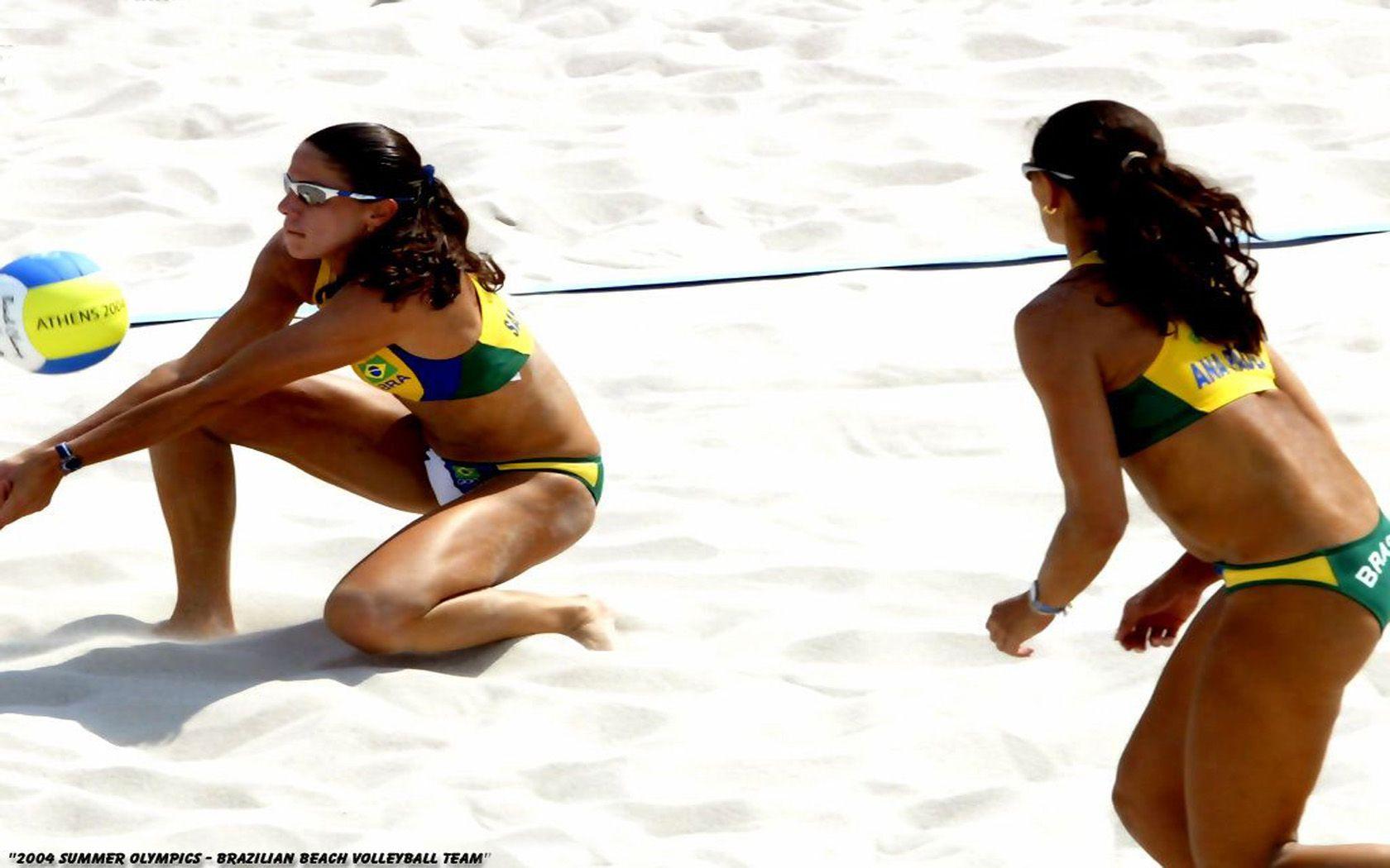 1680x1050 Beach Volleyball Sport wallpaper