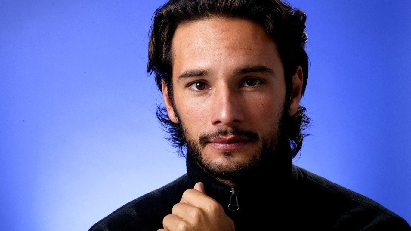 1366x768 Rodrigo Santoro 38548 1366x768px